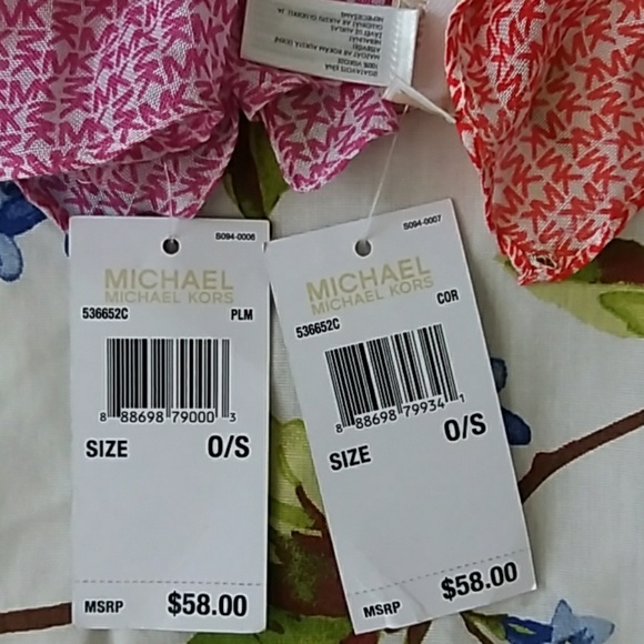 💗💜Authentic Michael Kors scarves in Fushia plum - Picture 5 of 5